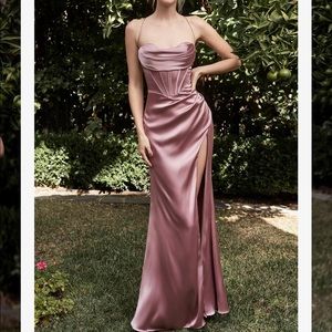 Mauve silk gown. Size 4 but fits slightly snug so fits more like 2-4.